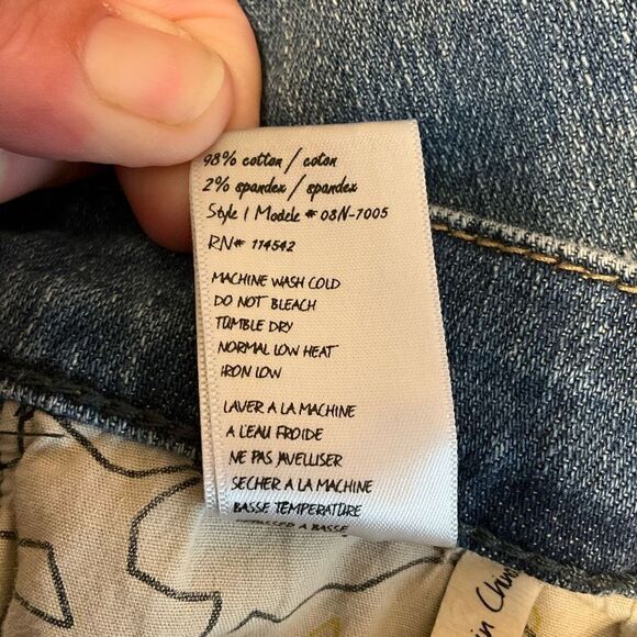 Blank NYC 5 Pocket Jeans. Boot Cut. size 28. Distressed - Picture 15 of 15